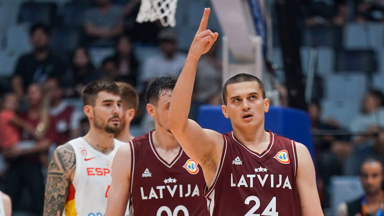El ‘tapado’ de Letonia que derrumbó a España de baloncesto: esta es su historia