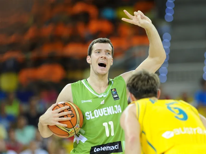 Grupo D: (J1) México apunta alto a pesar de perder. Dragic y Motiejunas, protagonistas