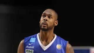 Mickell Gladness, músculo y experiencia para la pintura bilbaína