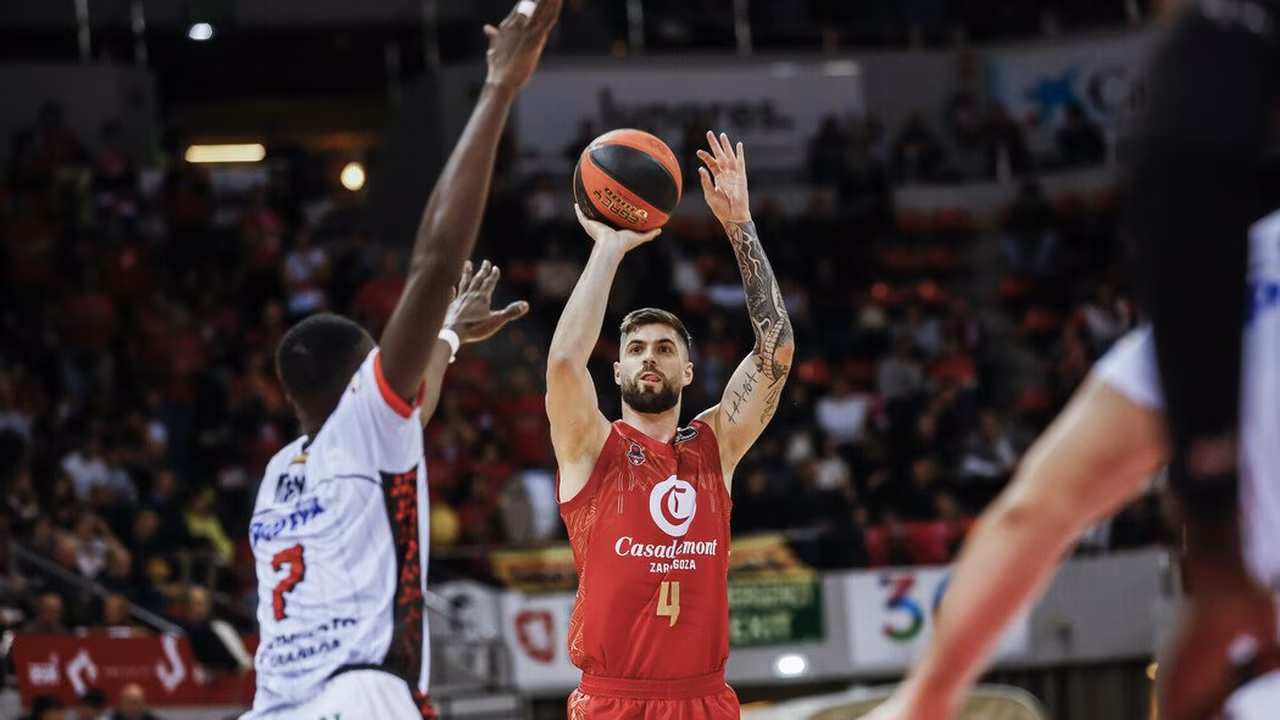 Gran Canaria hace oferta, pero el alero renueva hasta 2027 por Zaragoza