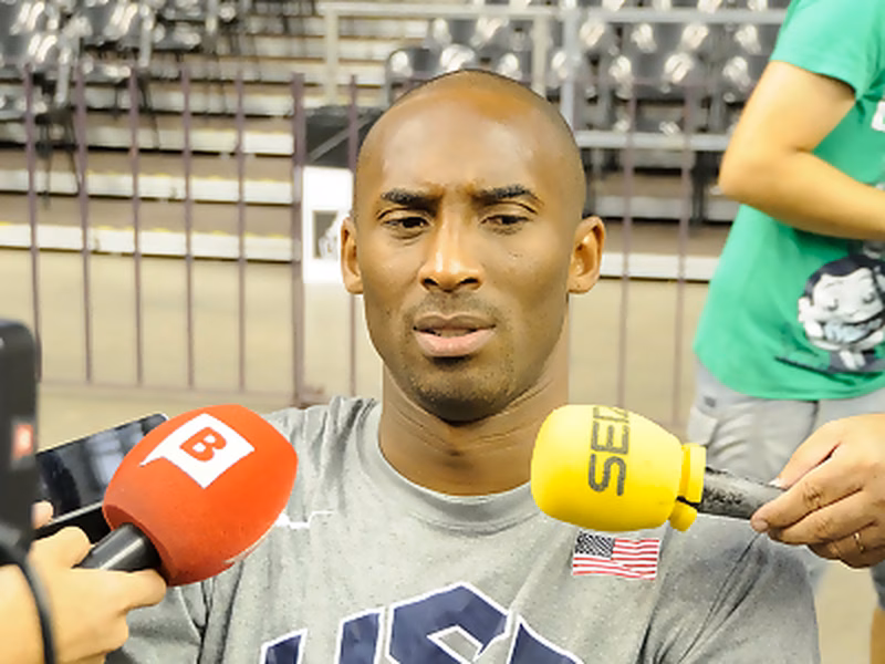 Cuban aprieta a Dirk; Kobe de vacile y Rondo se queja de sus compañeros