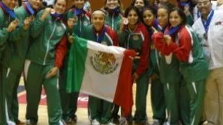 El español Ray Santana triunfa con la Selección Mexicana femenina