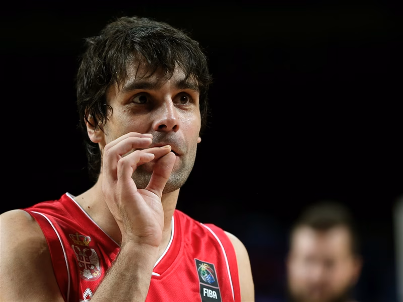 Unicaja hace sufrir al CSKA pero se va de Rusia con su primera derrota