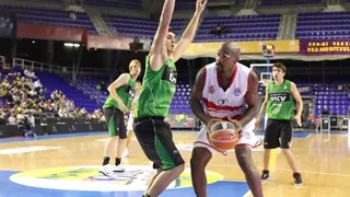 Girona FC podría incumplir la normativa si da de baja a Middleton