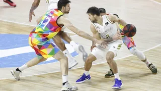 Laprovittola y Thompkins resuelven un colorido derbi en el segundo cuarto (72-87)