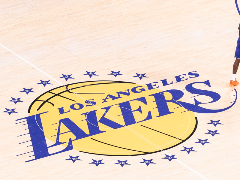 LeBron James aviva los rumores de salida de los Lakers con una pista discreta