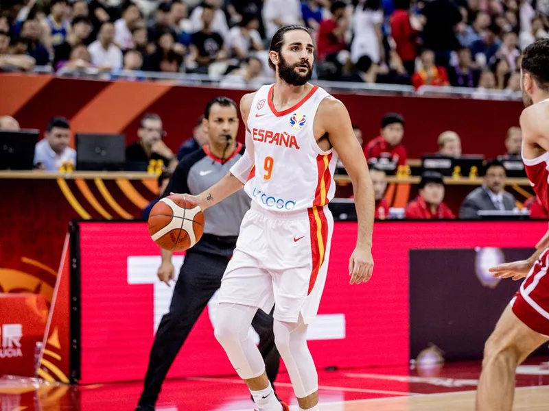 La magia de Ricky Rubio no se agota y guía a España hacia la semifinal (90-78)