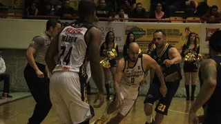 El ex-ACB Chris Warren vuelve a México doce años después y debuta con victoria