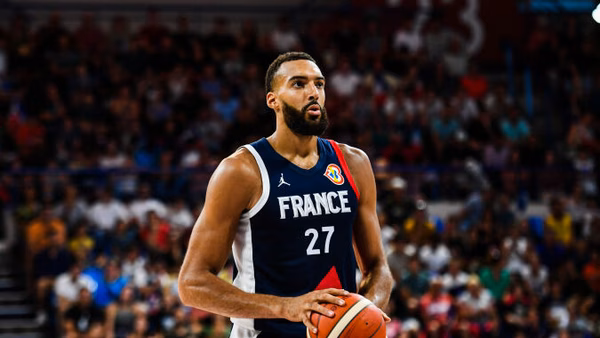 Sí, Rudy Gobert ha metido el primer triple de su vida