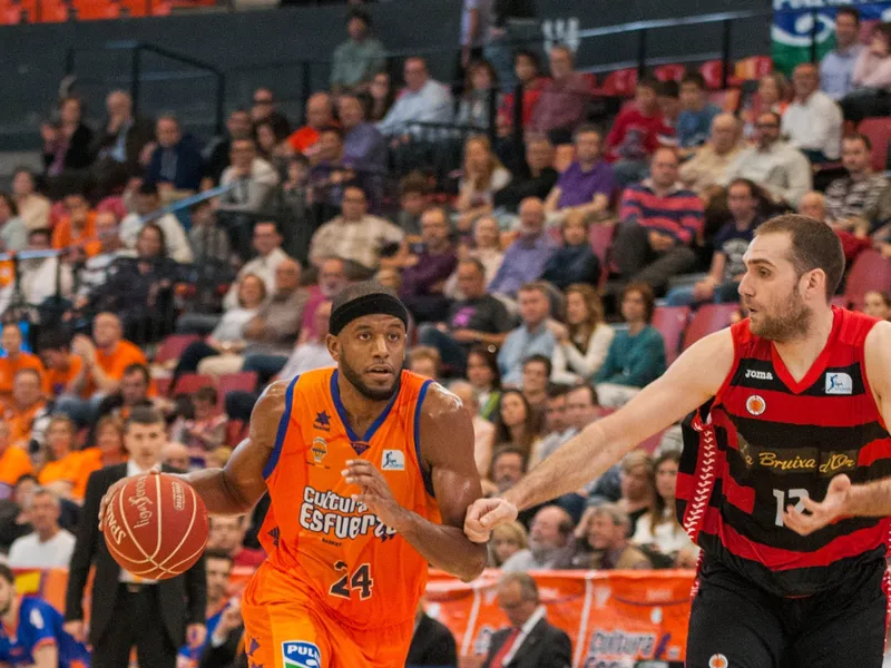 Jason Robinson cierra el perímetro de GBC