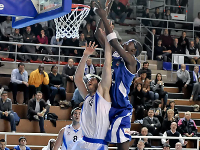 Baloncesto Fuenlabrada pone los ojos en Michel Diouf