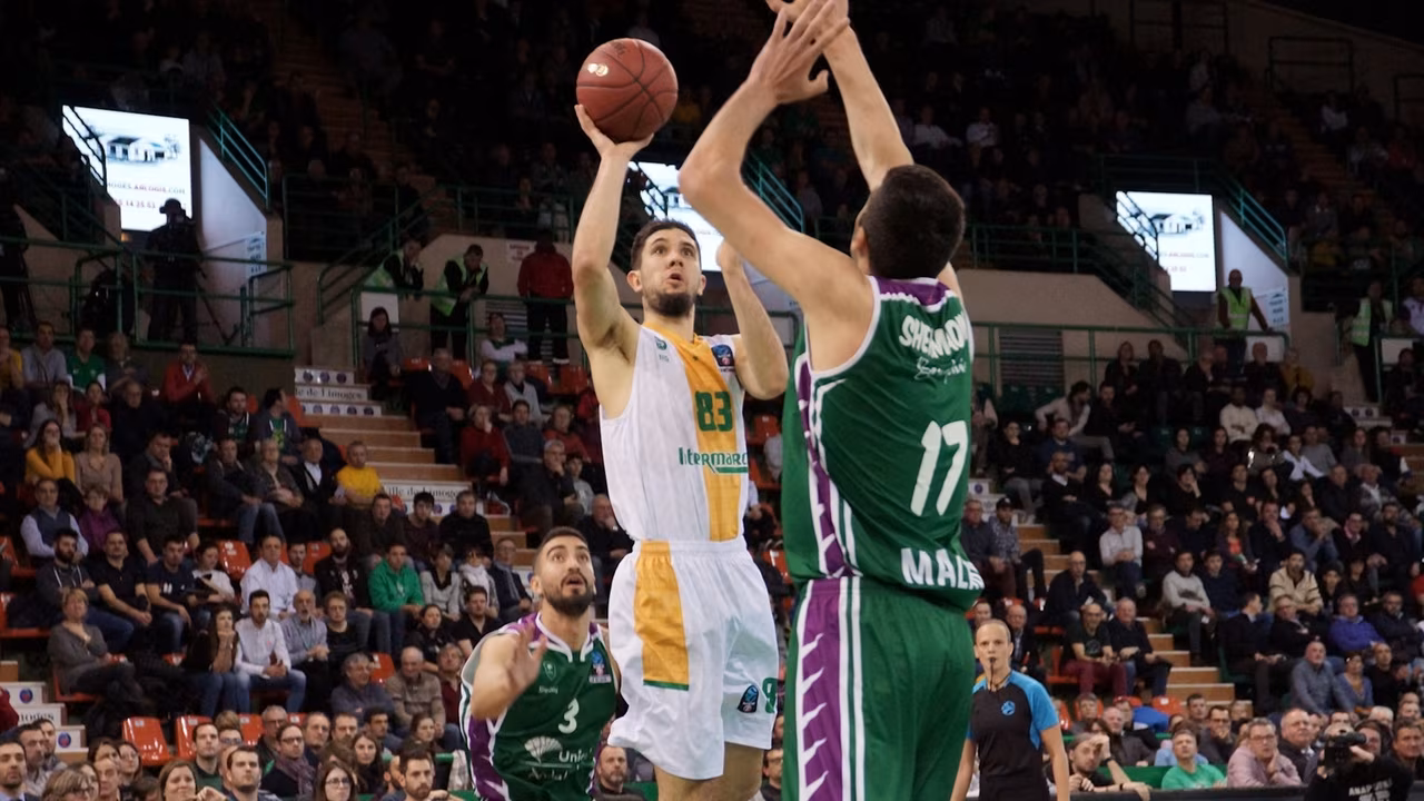 Analizando a Axel Bouteille, un alero “old school” muy completo para RETAbet Bilbao Basket