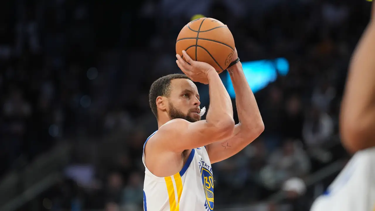 Llegó la noche de la Magia en Orlando: Un ícono de la NBA escala posiciones históricas en un partido crucial. ¿De quién se trata?