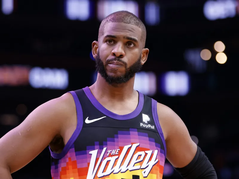 Chris Paul se aleja del desierto de Arizona