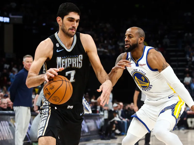 NBA: ¿Cómo está siendo la temporada de Santi Aldama?