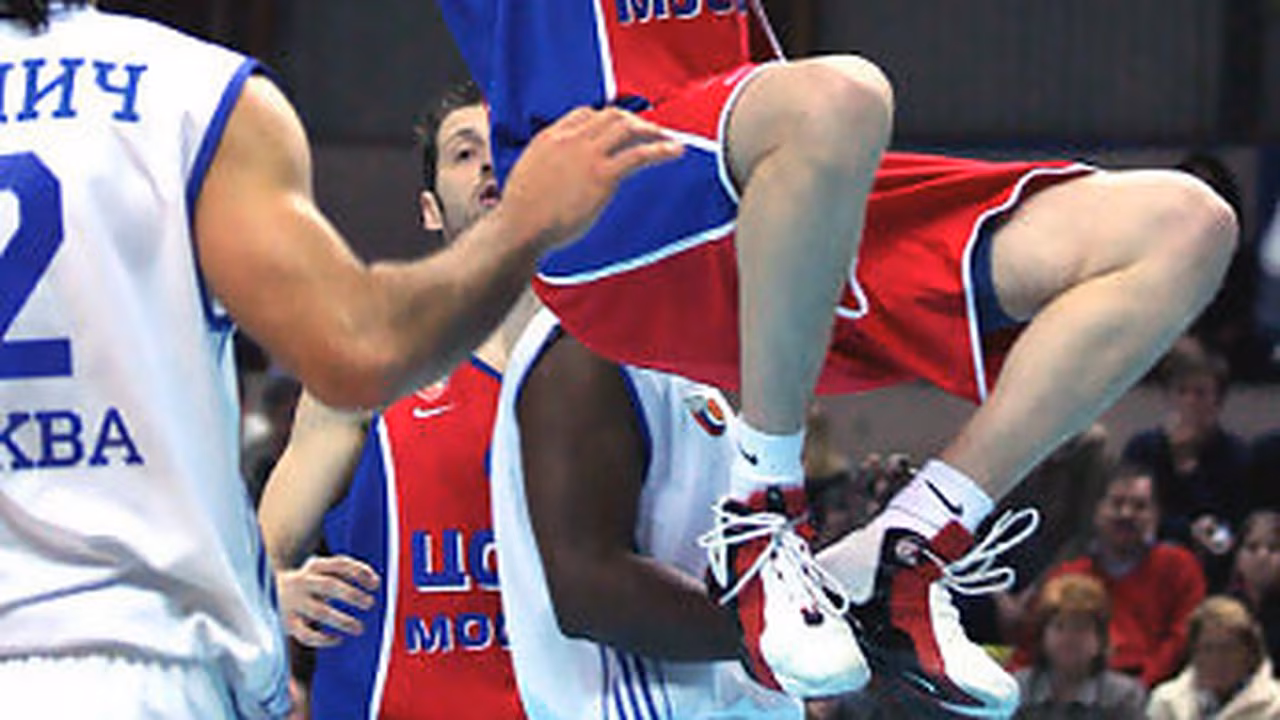 Viktor Khryapa cortado por los Bulls. ¿Destino CSKA?