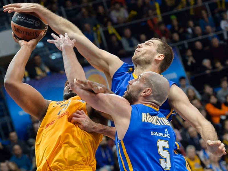 El Khimki congela las ideas en ataque del FC Barcelona Lassa (75-61)