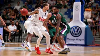 Justin Cobbs, Hassan Martin y Scott Bamforth, o cuando con tres no basta