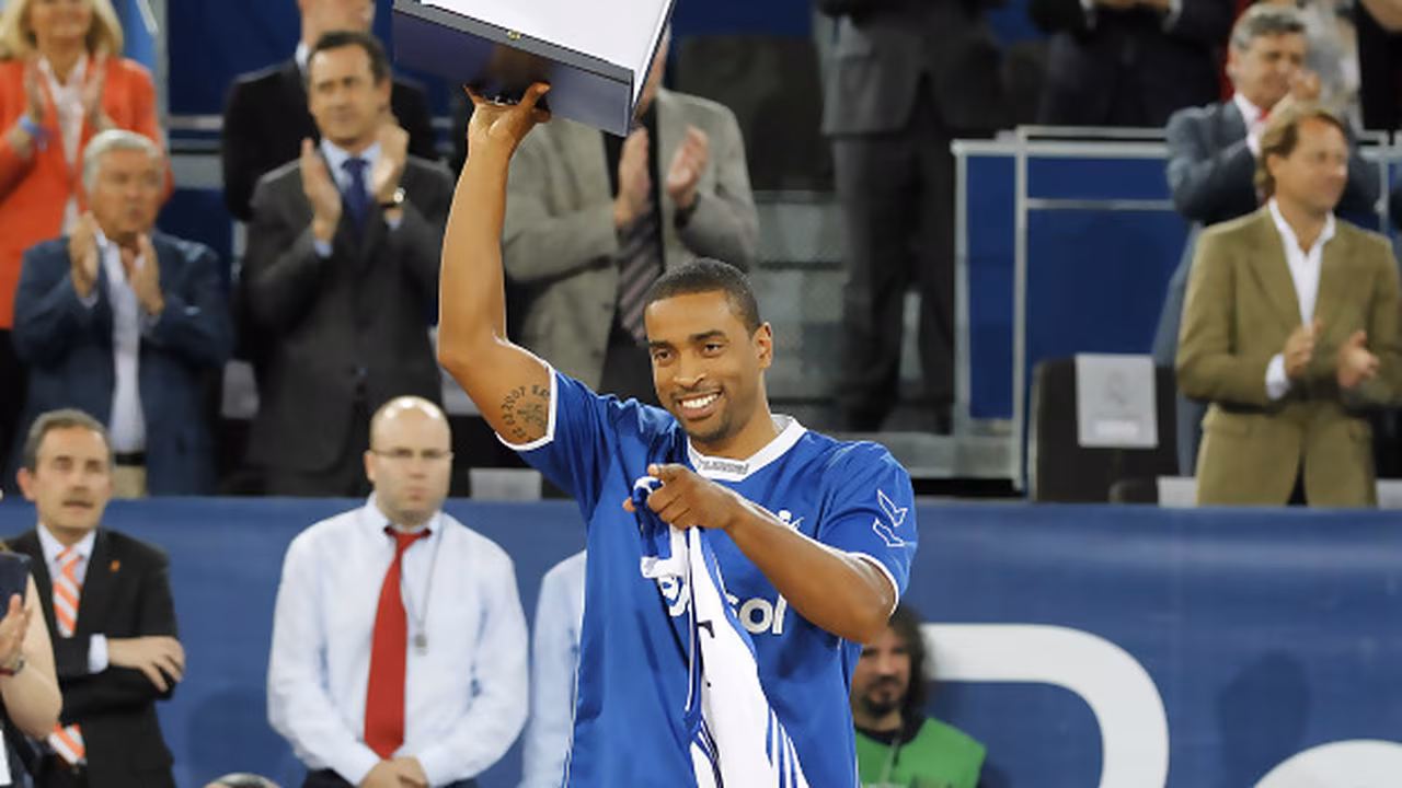 El mítico Louis Bullock competirá en el concurso de triples de la Supercopa