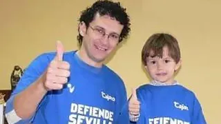 Cajasol homenajea a Raúl Pérez con una competición de triples junto a Odriozola y Doblado