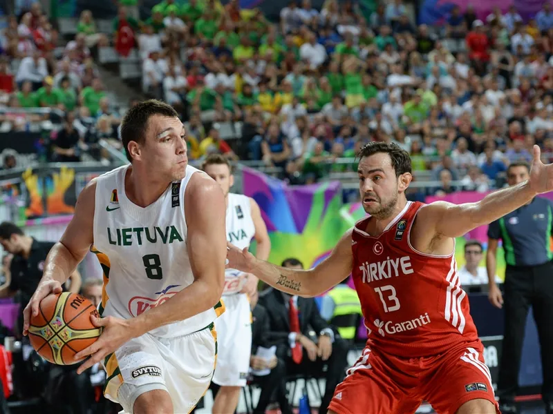 Lituania estará en semifinales tras ganar a una desacertada Turquía (73-61)