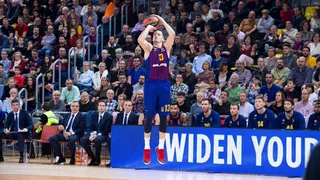 El Barça Lassa desfila al ritmo de Heurtel ante el Armani Milan (90-80)