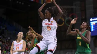 España se da un festín, bate otro récord y se asegura el pase a cuartos (97-43)