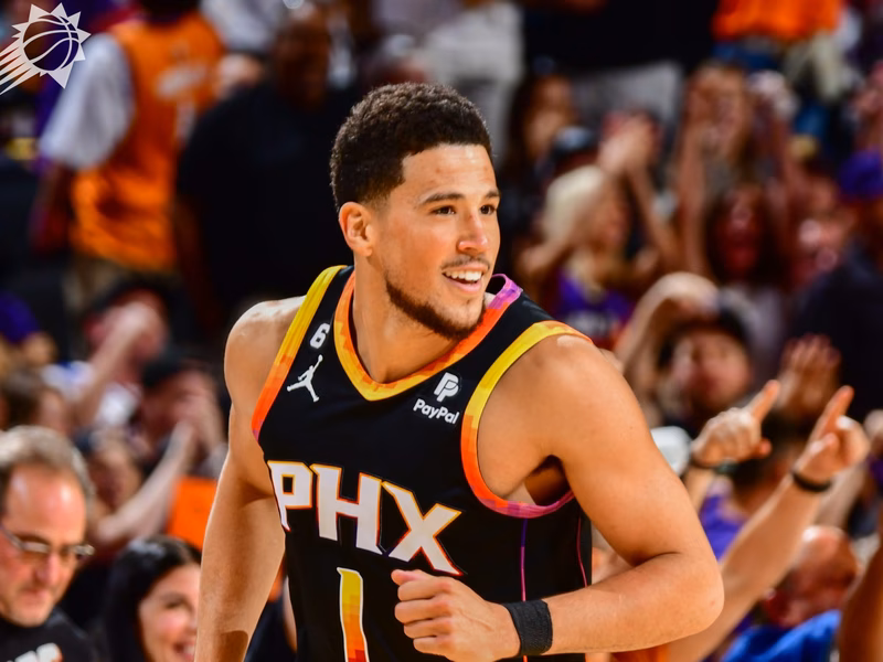 Devin Booker supera a Jordan y LeBron ¿a ritmo de ser el mejor en los Playoffs NBA?