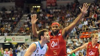 La generosidad de Joseph Jones se gana un contrato de temporada