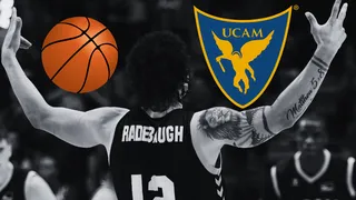 Salió por la puerta de atrás en Valencia para entrar por la puerta grande en UCAM Murcia