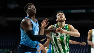 Movimientos en la pintura: Angel Delgado firma con Bilbao y Beqa Burjanadze con Betis