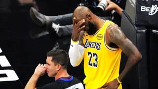 Los Ángeles Lakers tocan fondo ante los Charlotte Hornets