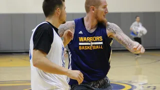 Robert Swift vuelve a las canchas y está a prueba con los Santa Cruz Warriors