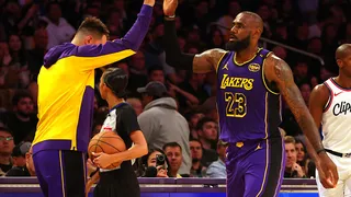 Los Ángeles Lakers podrían fichar a un pivot que acierta el 42% de triples