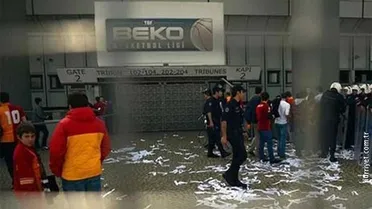 Lamentable: un aficionado del Estrella Roja fallece apuñalado en Estambul