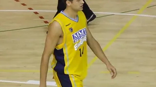 Jasen y Gonzalo sostienen al Estudiantes