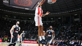 OFICIAL: Napier se va de Estrella Roja entre cruce de declaraciones