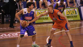 Palencia golpea primero en la lucha por el ascenso a la Liga Endesa