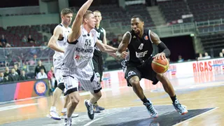 EJ Rowland, MVP de la VTB; Nikos Pappas vuelve a salirse, … y mucho más