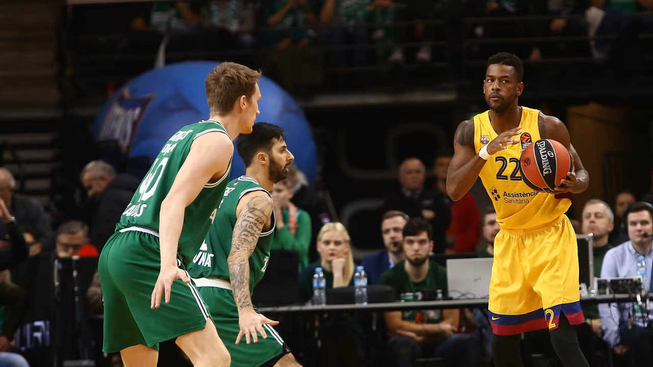 Higgins dicta sentencia para el Barça en Kaunas (86-93)