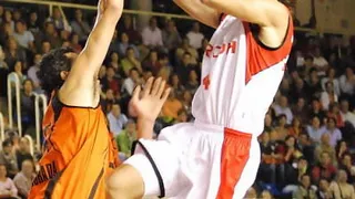 Bàsquet Manresa prueba ante Sant Josep Girona la línea de 3 a 6.75