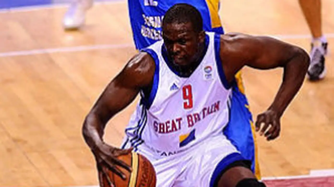 Deng, hastiado; la verdad de Bynum y ¡el Zen critica el contrato de Kobe!