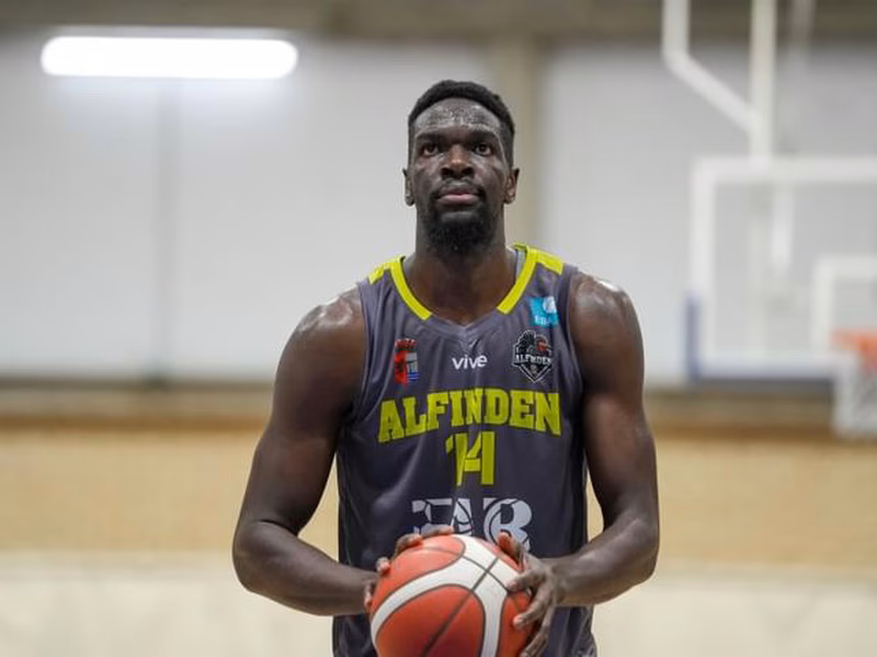 EBA: Douglas Kandulu (Alfindén) es el gran protagonista y se va hasta 55 de valoración