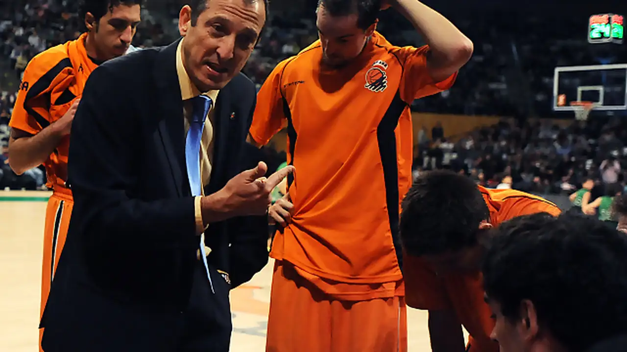 El DKV Joventut elige a Salva Maldonado. Vecina y Clarós no seguirán