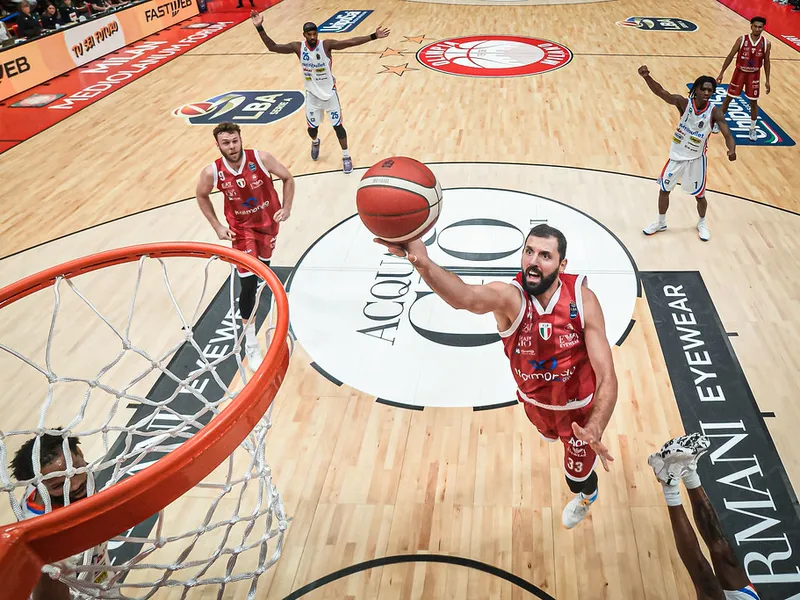Entre nervios y cosas de gran jugador: Así ha sido el debut de Mirotic en Italia