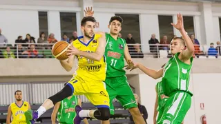 Morón sigue líder. Getafe se estrena en jornada de derbis, emoción y espectáculo