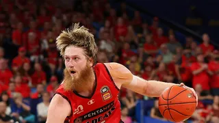 Zalgiris cerca de cerrar a un Tar Heel para la rotación interior