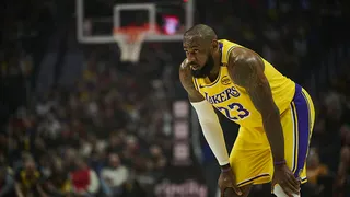 ¿LeBron James seguirá jugando en Los Ángeles Lakers en la temporada 2025-2026?
