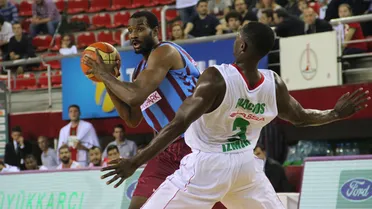 Heurtel, a Efes hasta 2017; caen los dos grandes. Monstruoso Gani Lawal