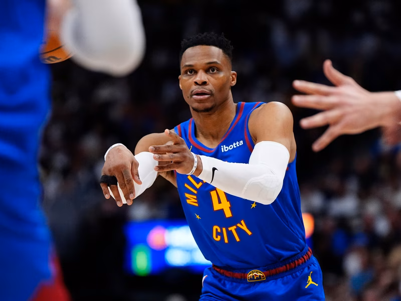 ¿Qué trama Russell Westbrook?